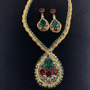 RARE JULIANA D&E EMERALD RUBY AB RHINESTONE necklace earrings Mesh Gold Book